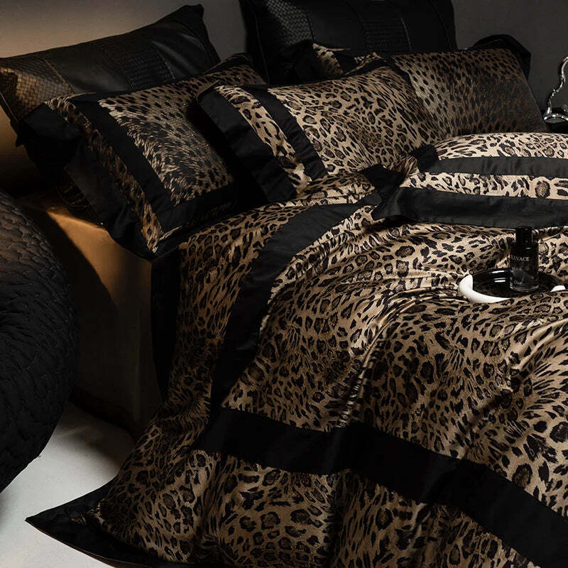 Image of 1000TC Egyptian cotton leopard print luxury bedding set with duvet cover and pillowcases