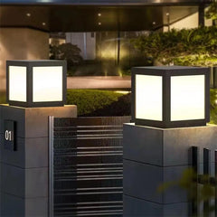 Solar LED Outdoor Light, Waterproof Landscape Lighting with Remote Control