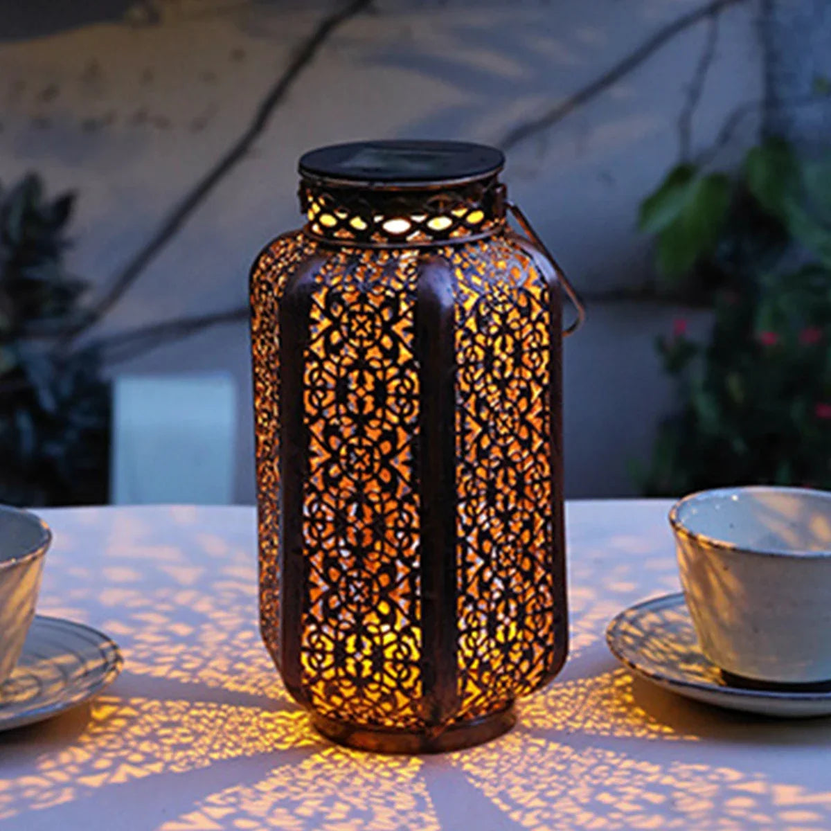 Solar Lantern for Outdoor Use, Hanging Solar Lanterns with Vintage Design