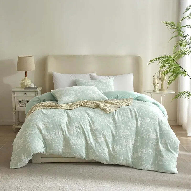 Image of Floral cotton duvet cover set with hidden zipper and pillowcases