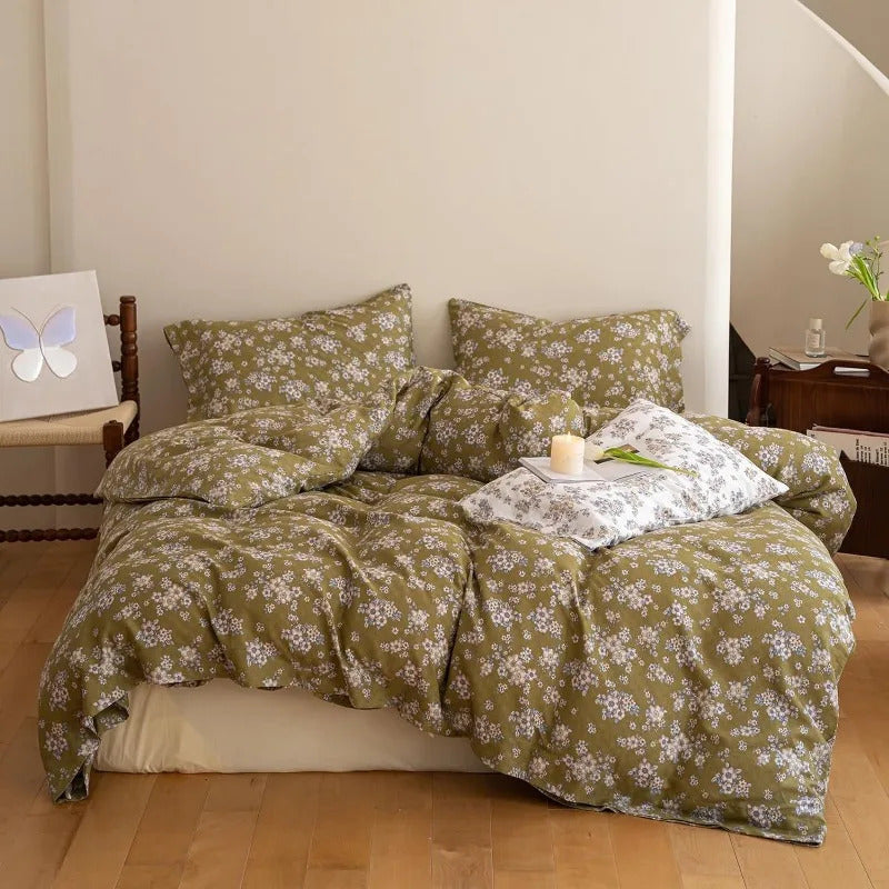 Image of Floral cotton duvet cover set with hidden zipper and pillowcases