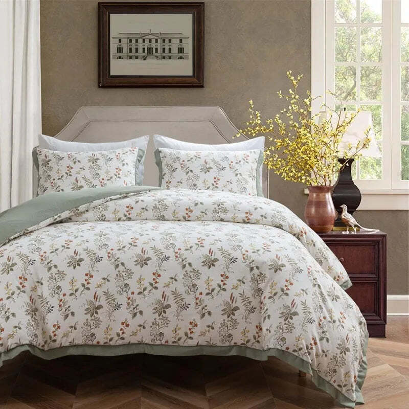 Image of Floral cotton duvet cover set with hidden zipper and pillowcases