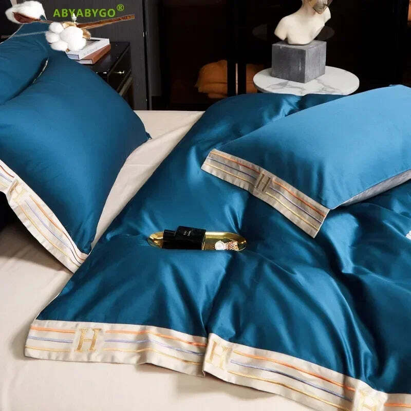 Image of Luxury Egyptian cotton duvet cover set with pillowcases and flat sheet for ultimate comfort