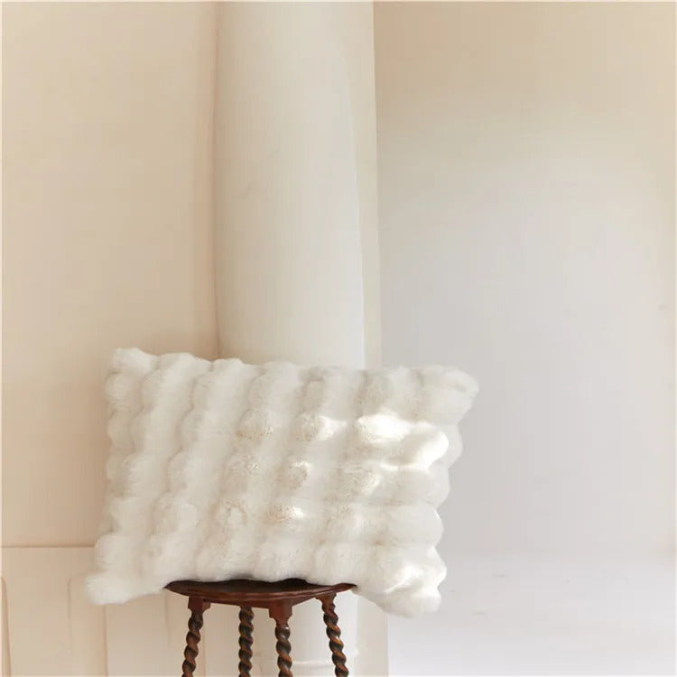 Image of Luxury faux fur throw blanket for cozy home decor