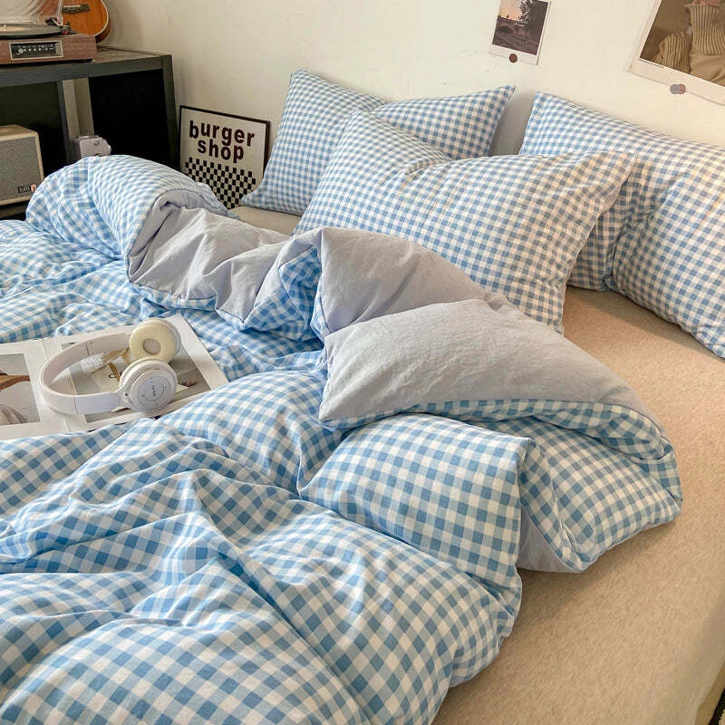 Skin-friendly plaid duvet cover for home comfort