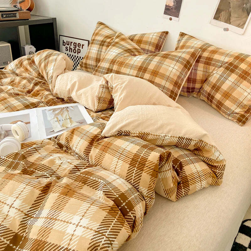 Skin-friendly plaid duvet cover for home comfort