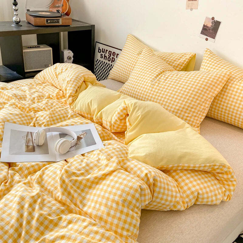 Skin-friendly plaid duvet cover for home comfort